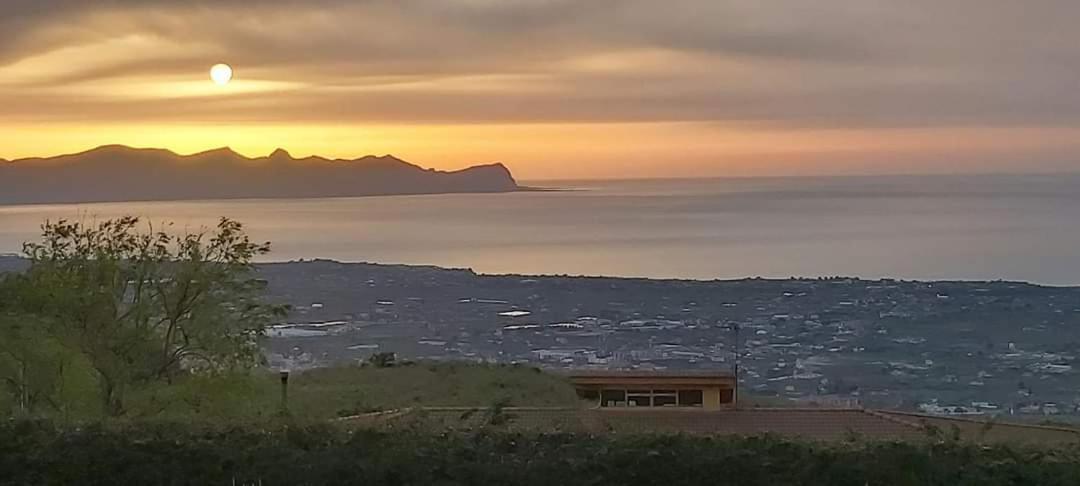 Villa Siciliana Con Piscina E Vista Panoramica Sul Mare Borgetto Exterior photo
